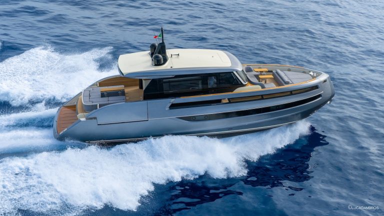 Invictus ST550 sea trial