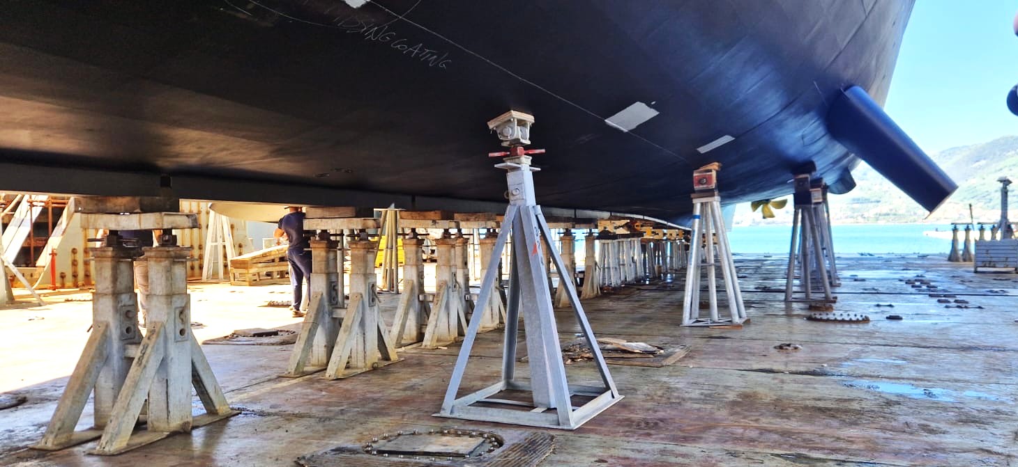 boat stand boat stand