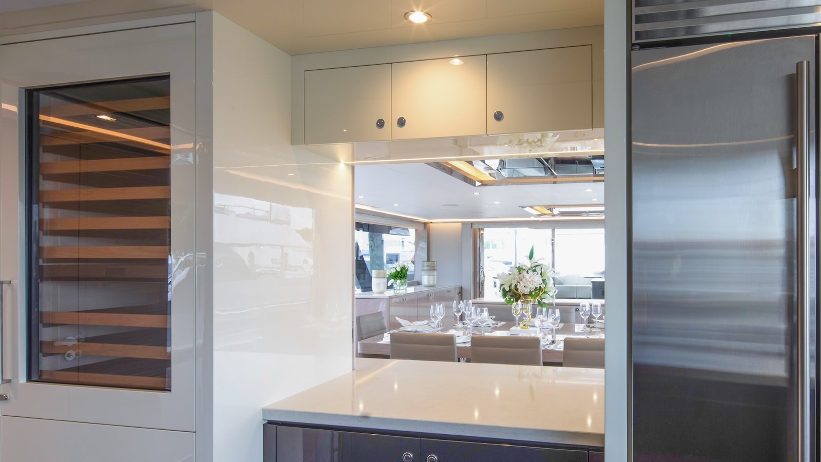 Ocean Alexander 32 Legend galley Ocean Alexander 32 Legend galley