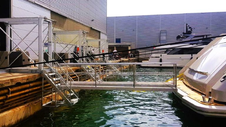 navaltecnosud-gangways-photo