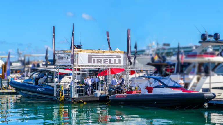 Pirelli speedboats
